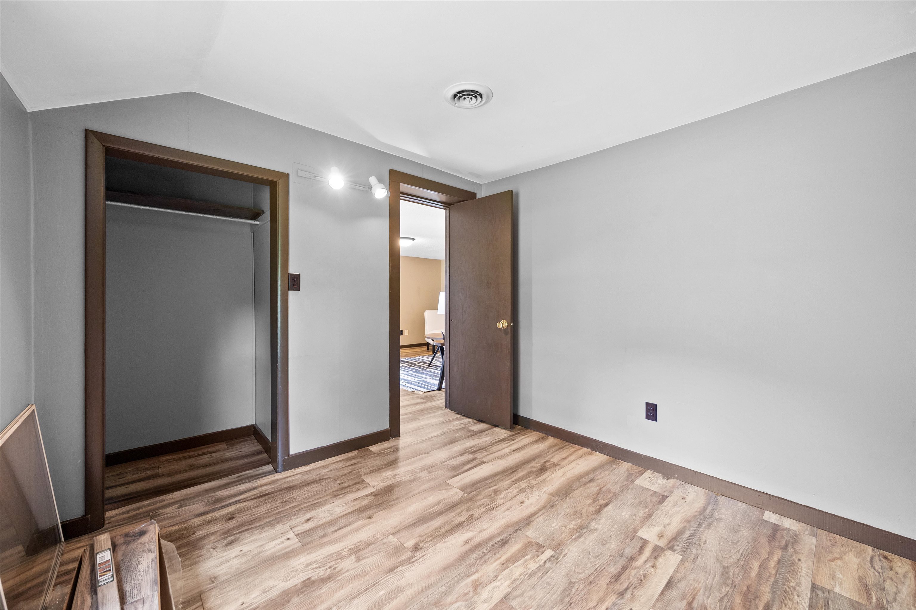 27916 Highway 80