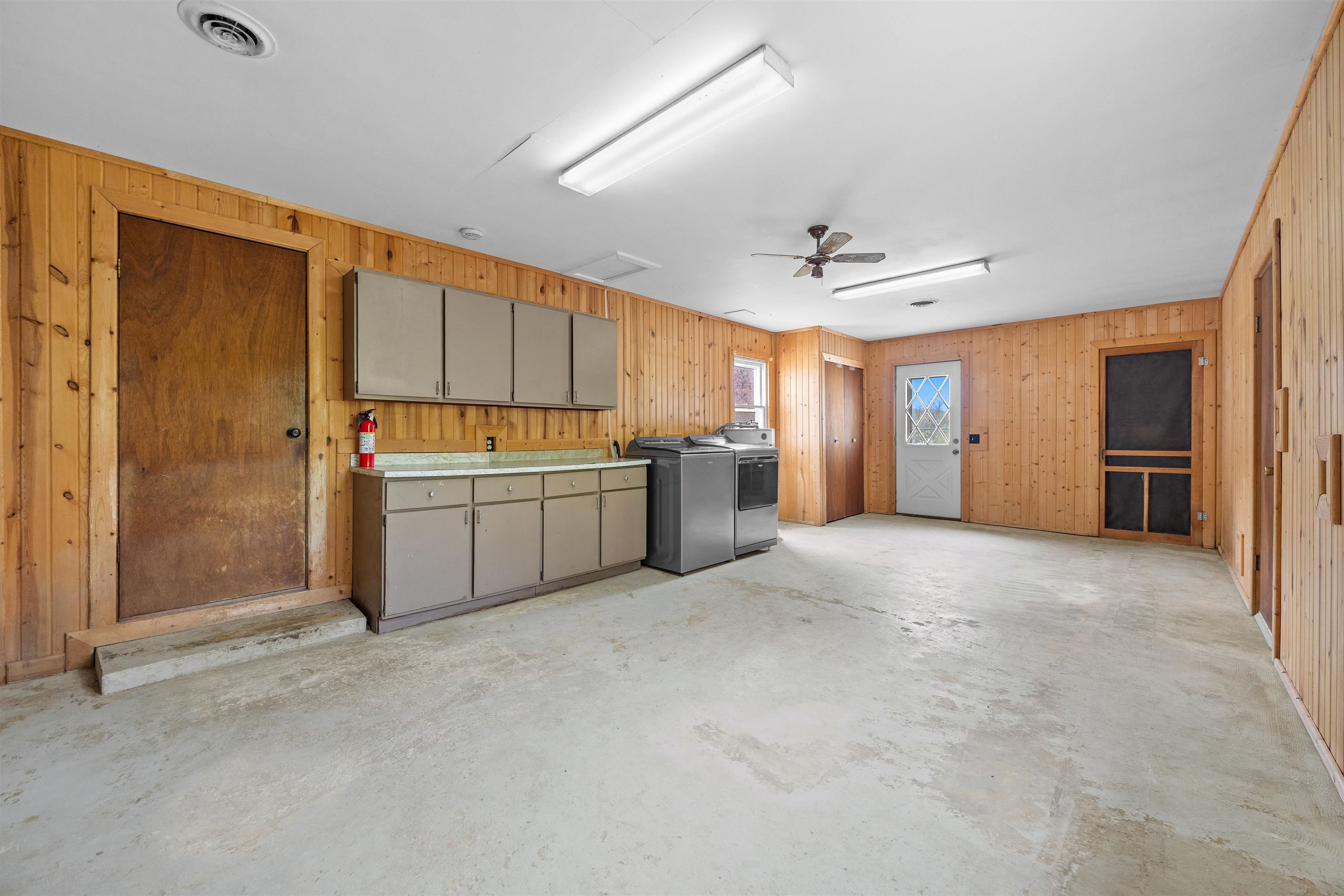 27916 Highway 80
