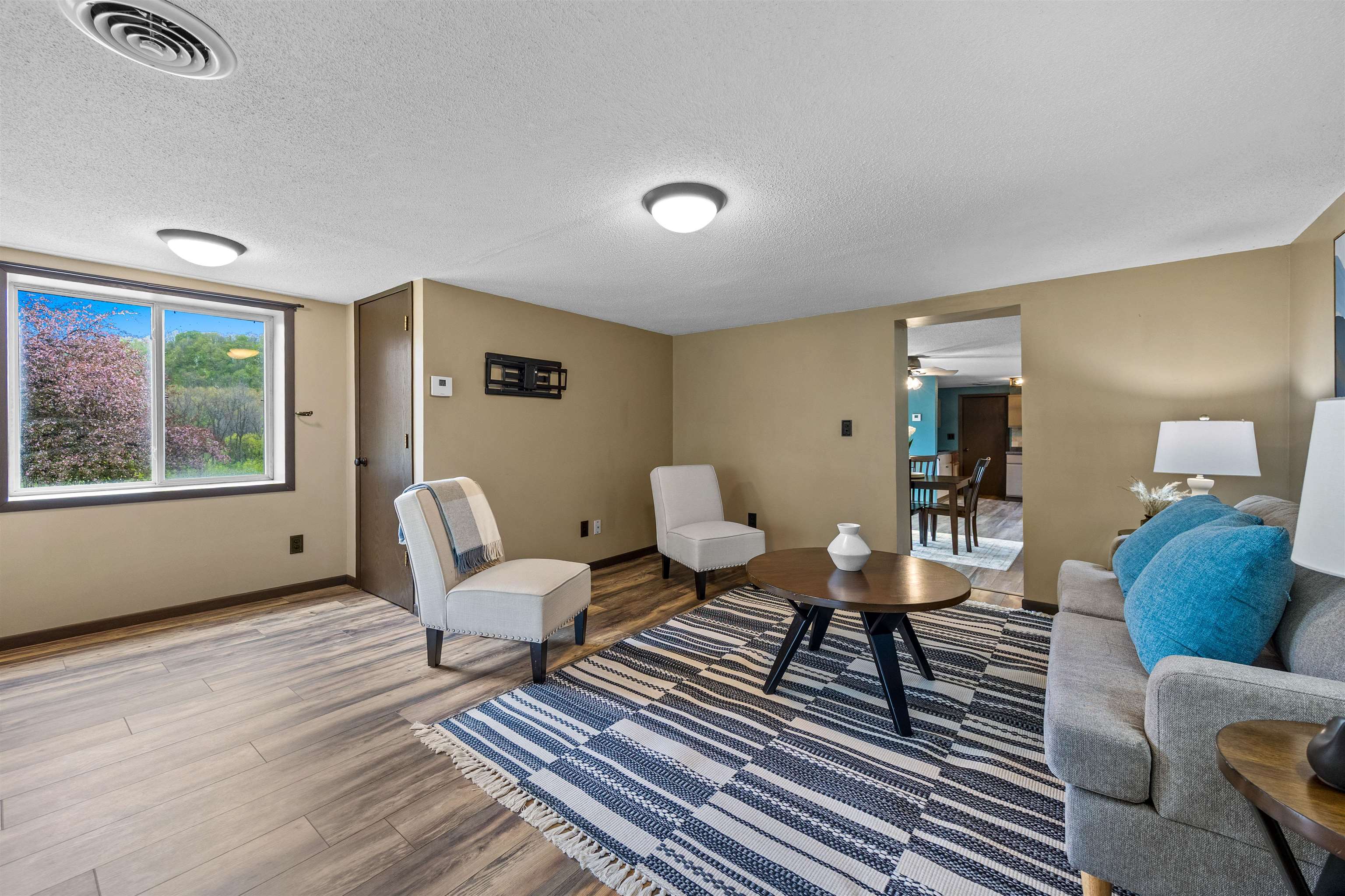 27916 Highway 80
