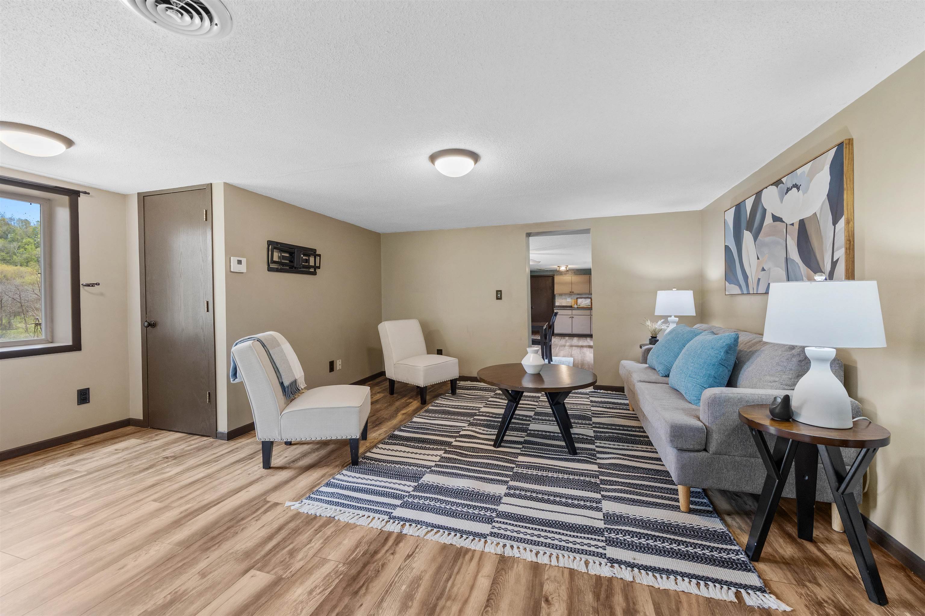 27916 Highway 80