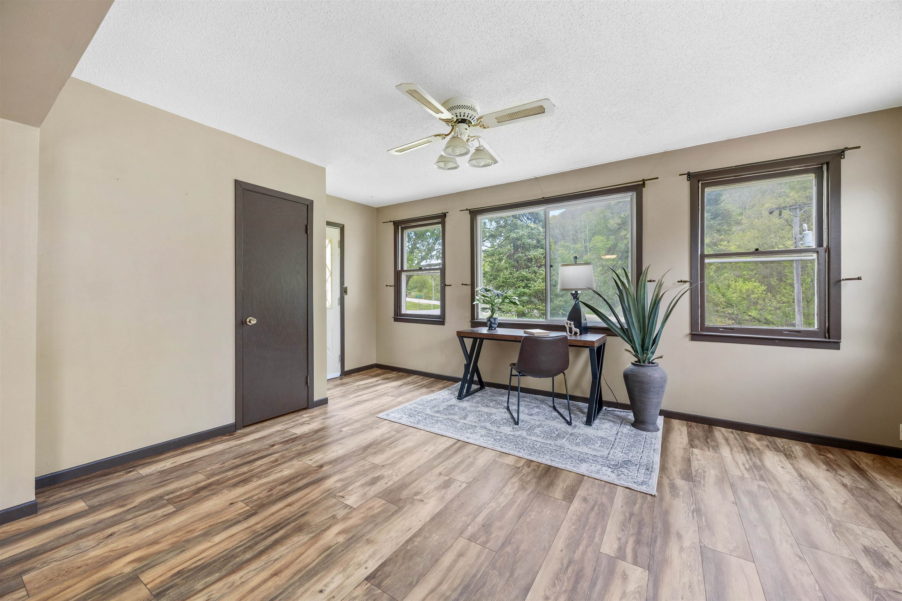 27916 Highway 80