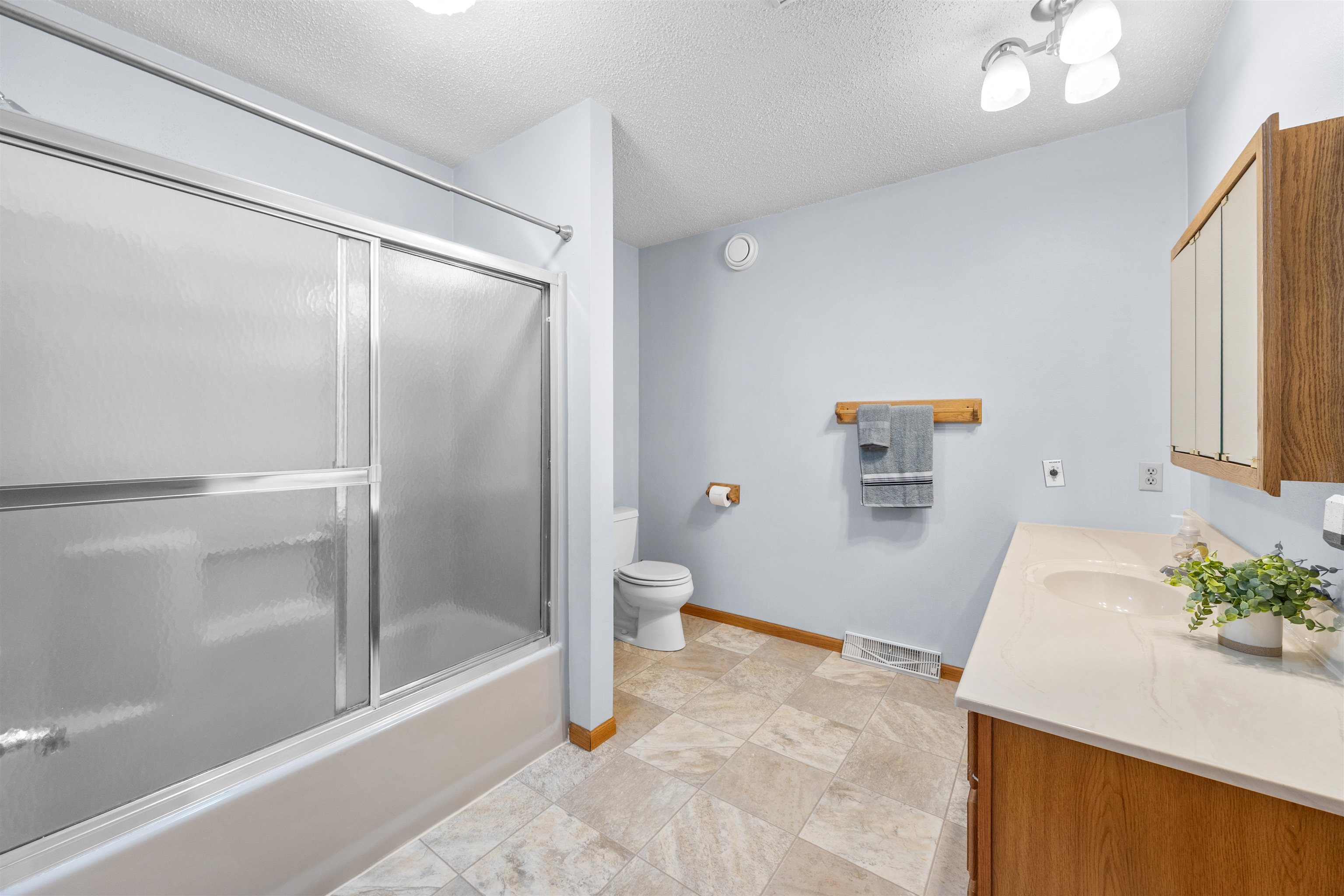N6215 3RD DRIVE