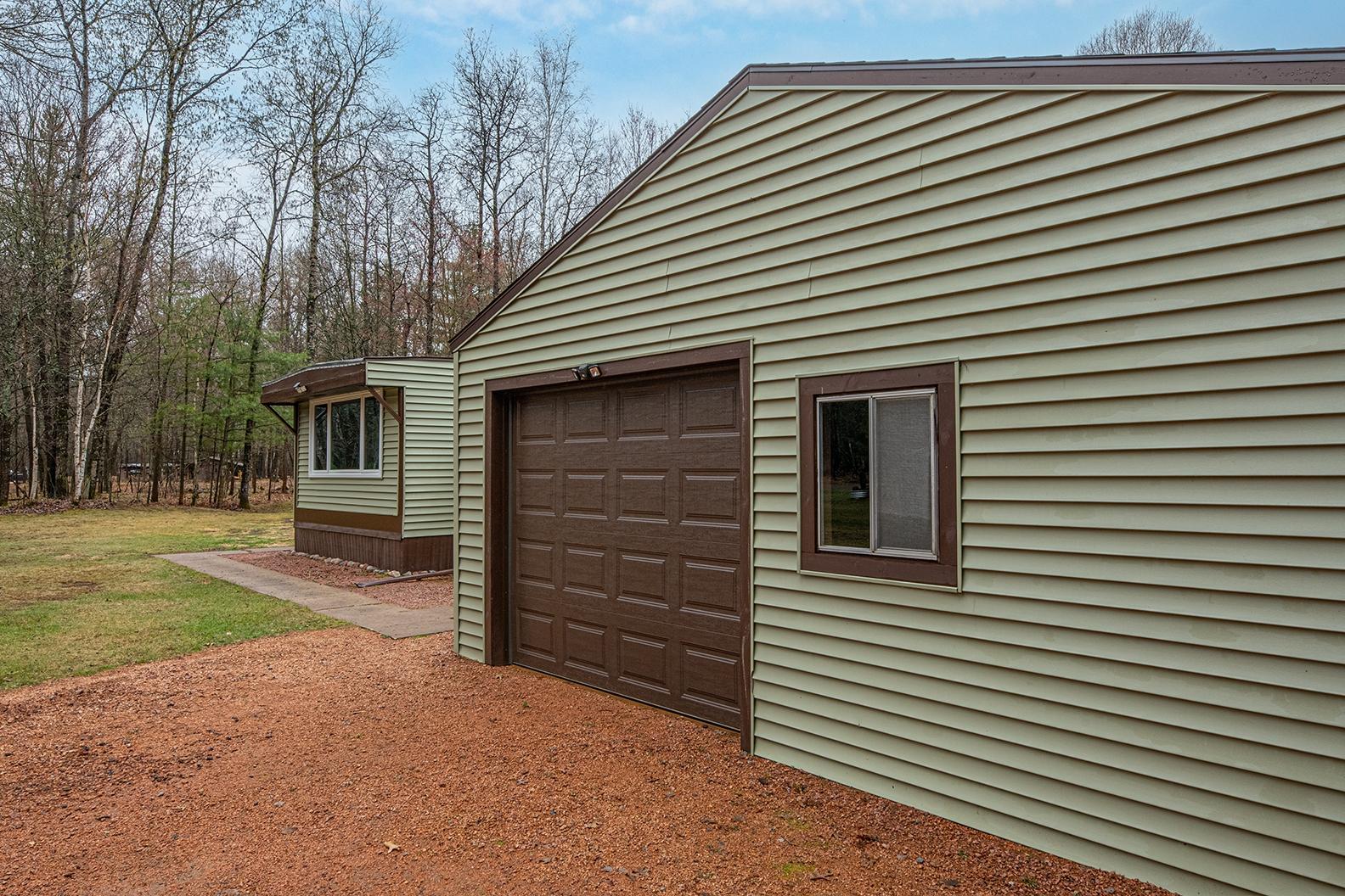 1335 BELLER DR