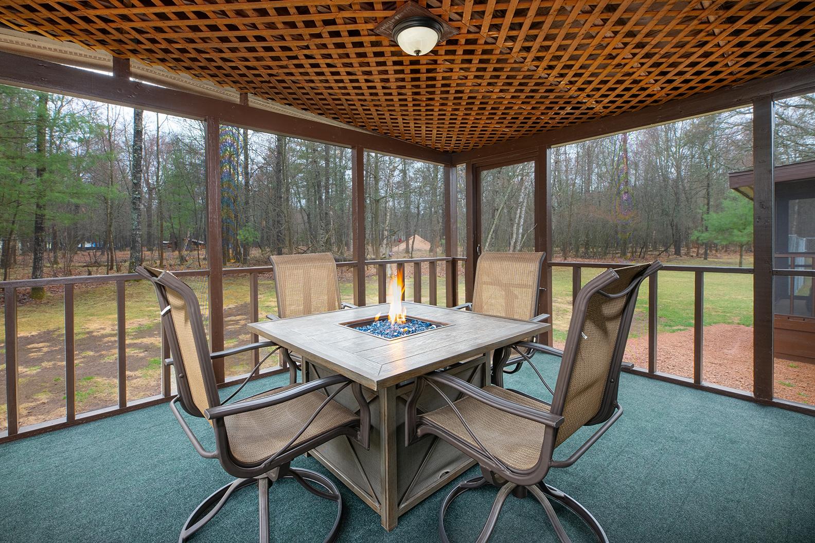 1335 BELLER DR