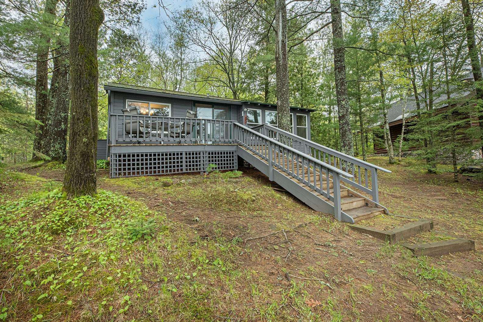 1745 SEVEN OAKS LN