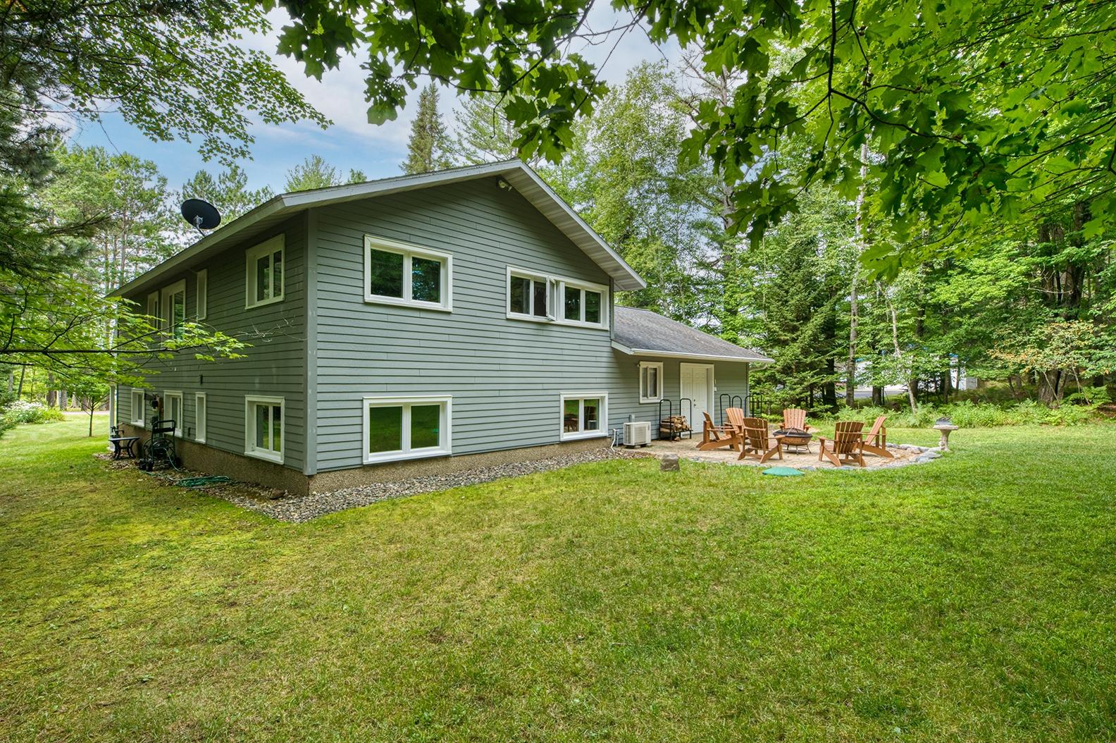 4220 CHAIN O LAKES RD