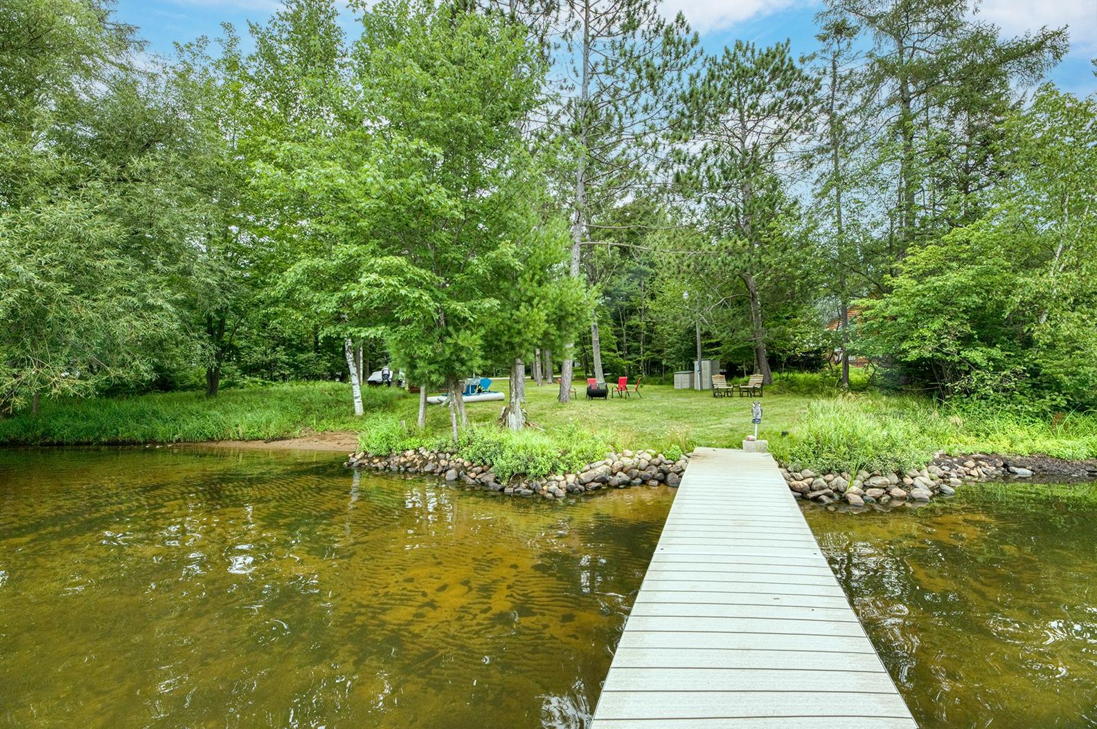 4220 CHAIN O LAKES RD