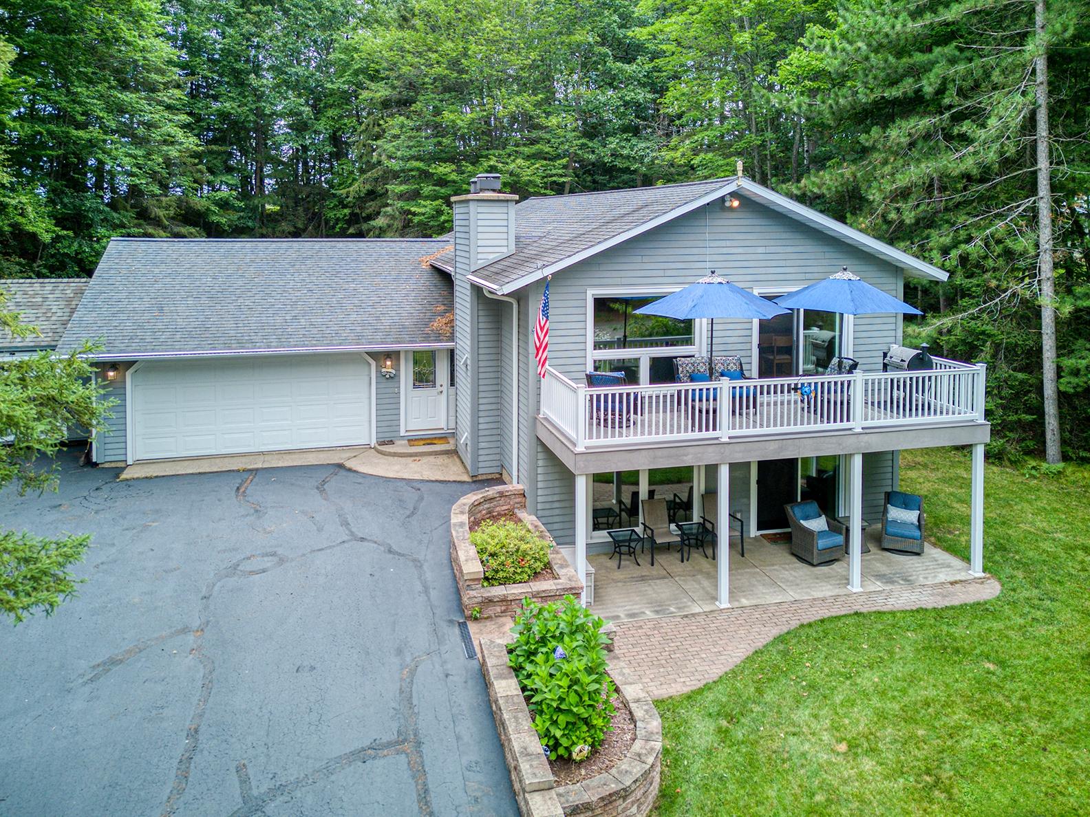 4220 CHAIN O LAKES RD