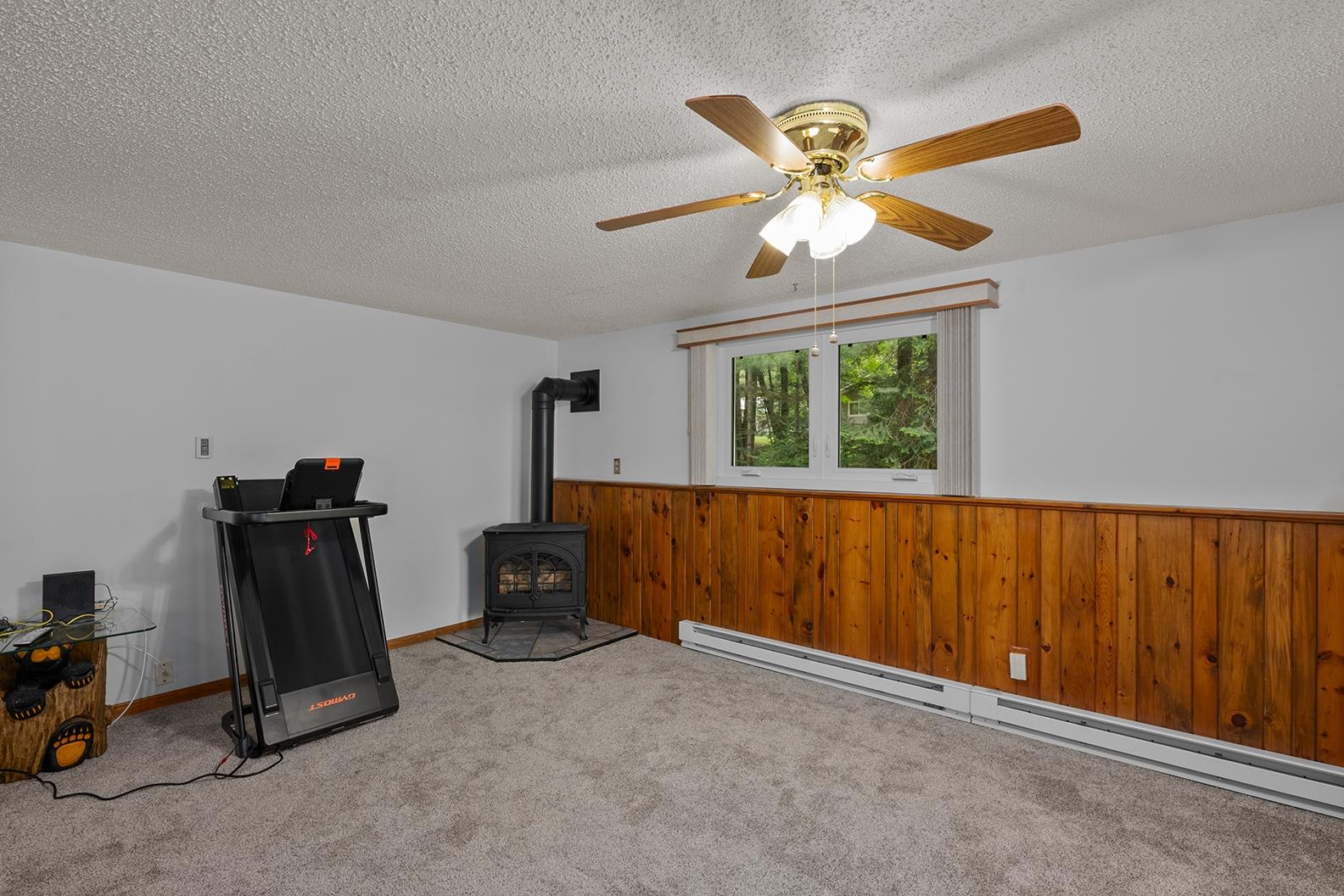 4220 CHAIN O LAKES RD