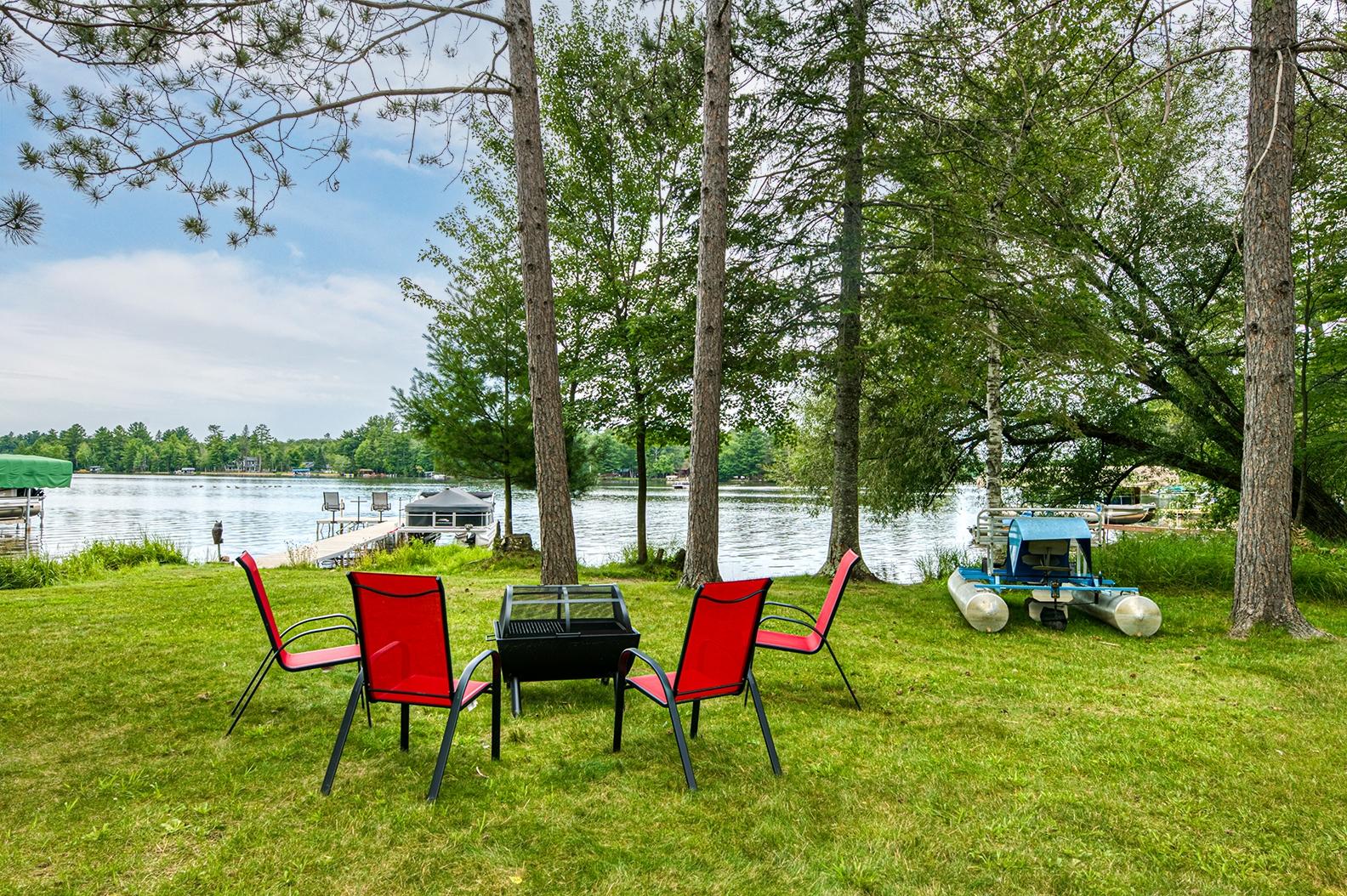 4220 CHAIN O LAKES RD
