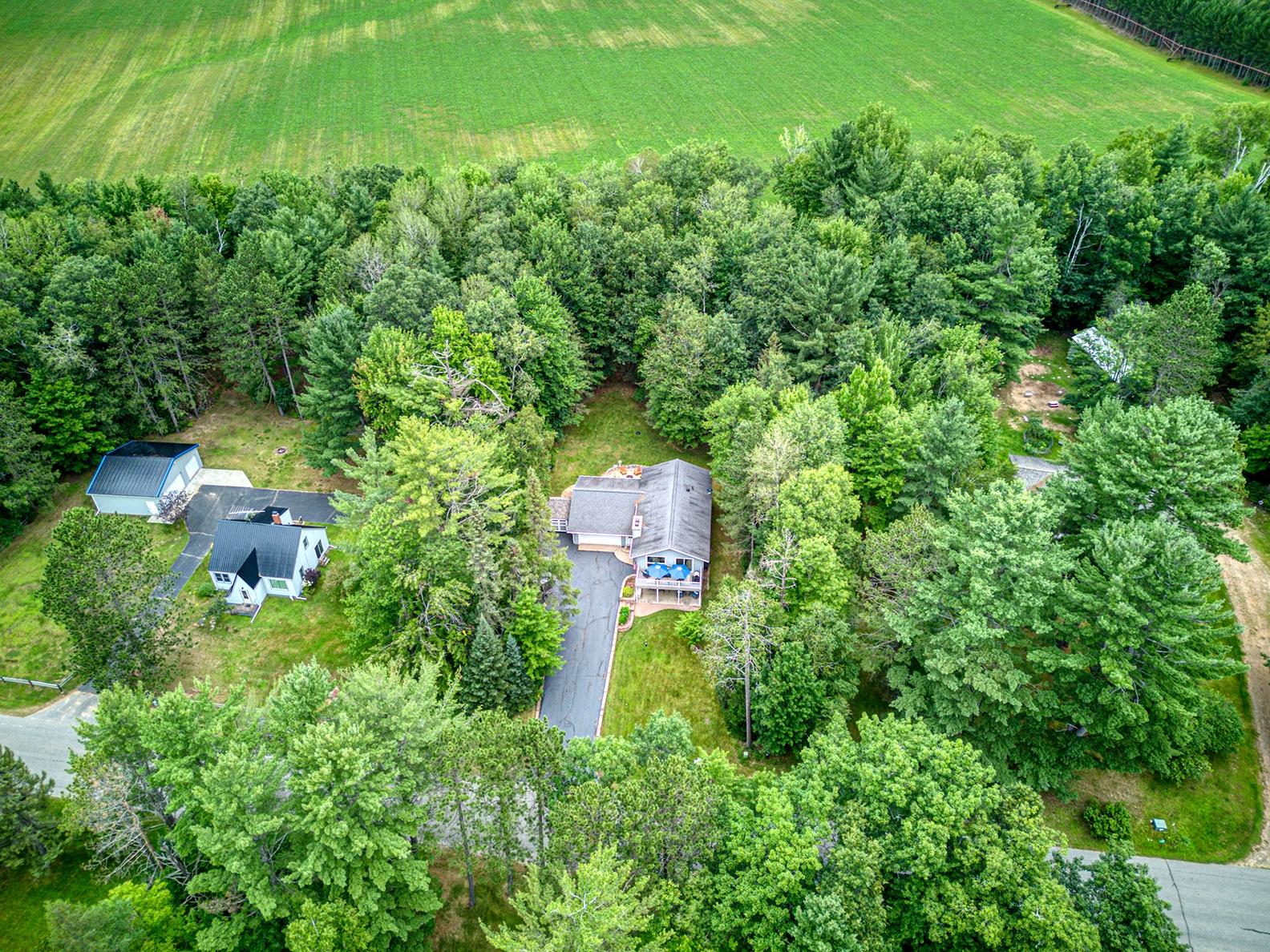 4220 CHAIN O LAKES RD
