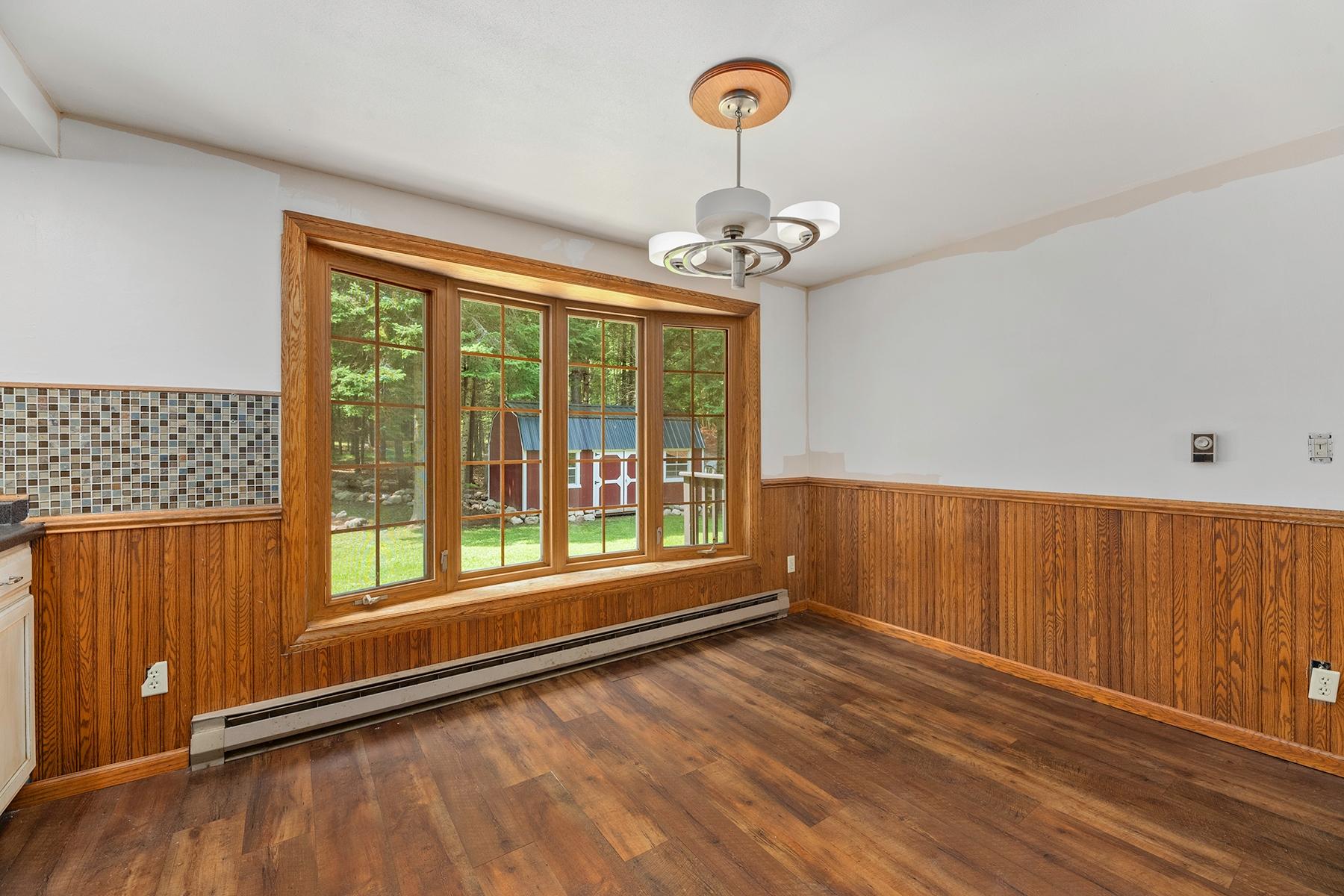 1542 MARSHA LN