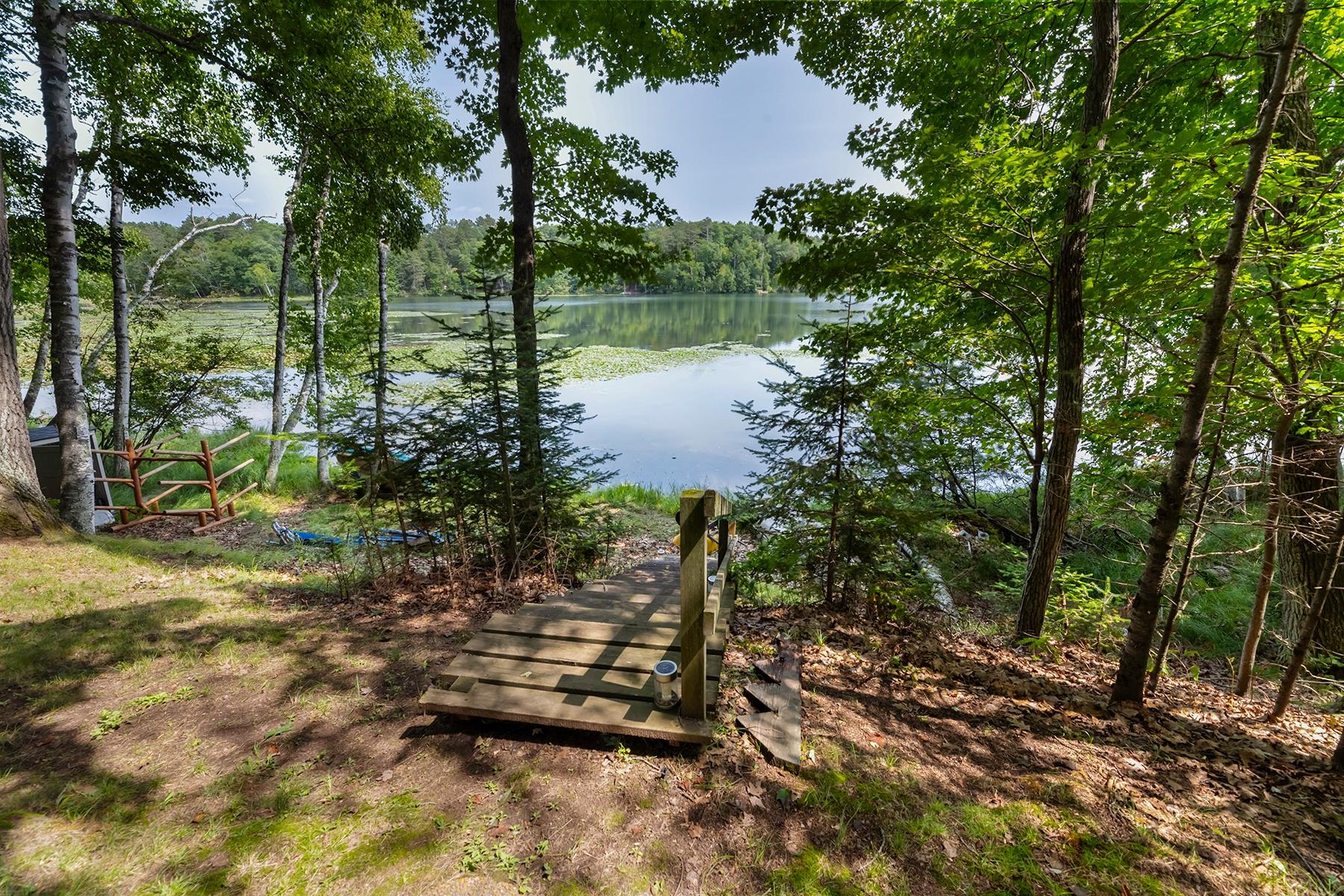 1542 MARSHA LN