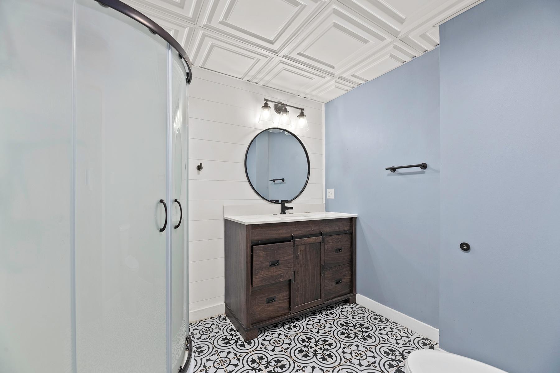 1542 MARSHA LN