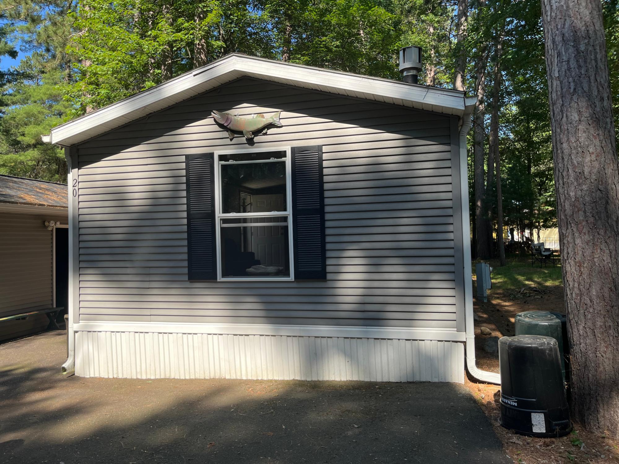 1226 MAPLE LN 20