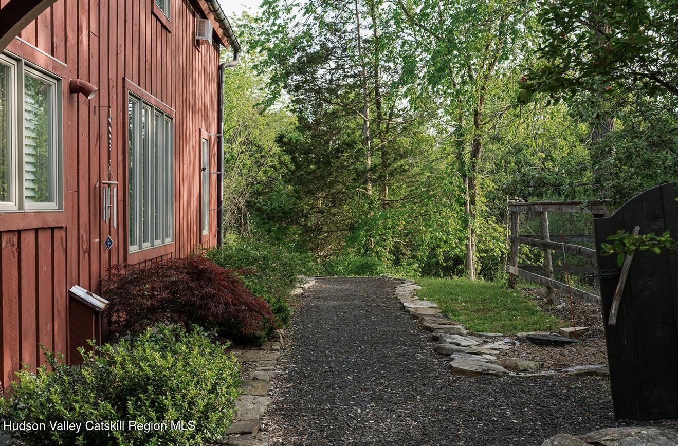 32 Whitney Point