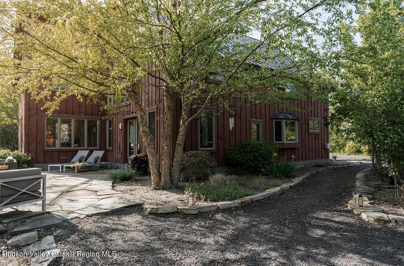 32 Whitney Point