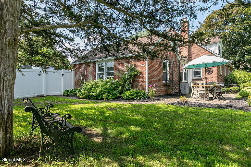 3013 Sunset Lane