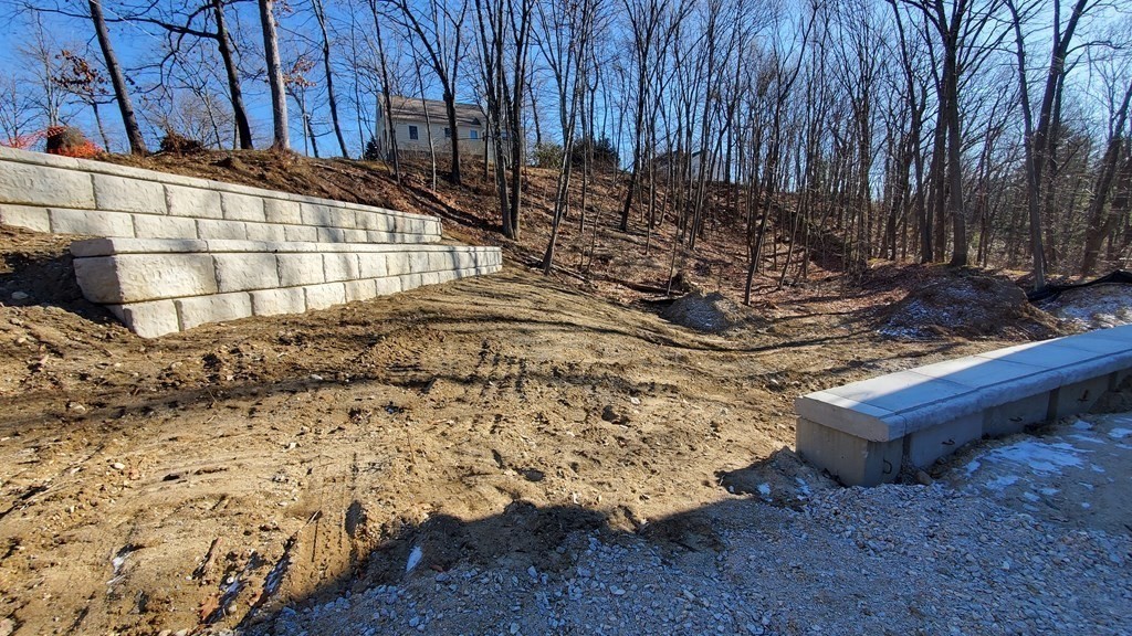 8B Commonwealth Avenue