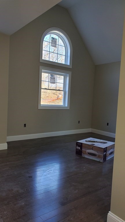 8B Commonwealth Avenue