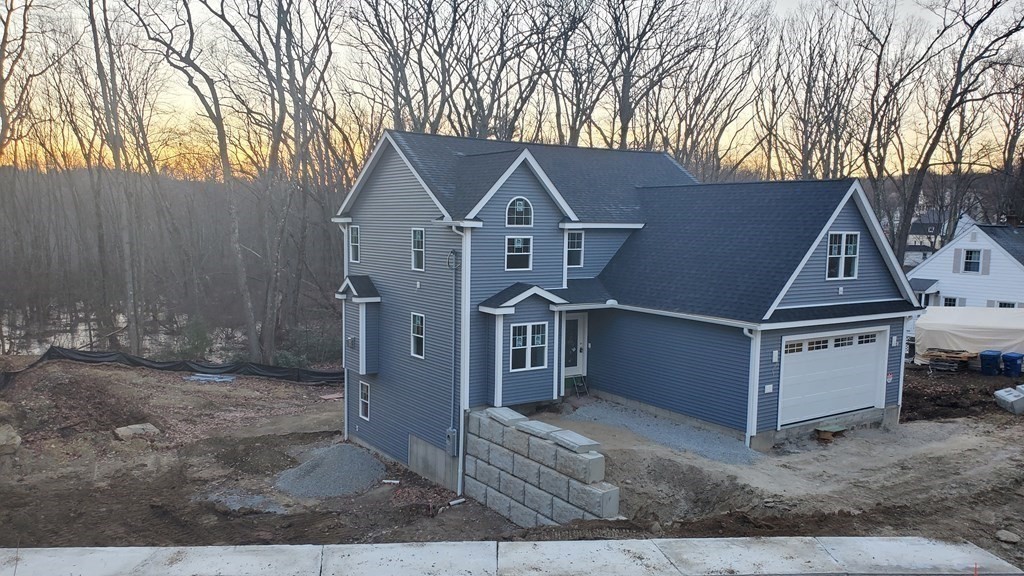 8B Commonwealth Avenue