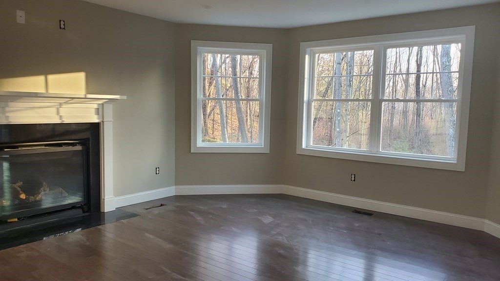 8B Commonwealth Avenue