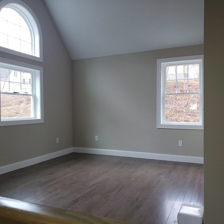 8B Commonwealth Avenue