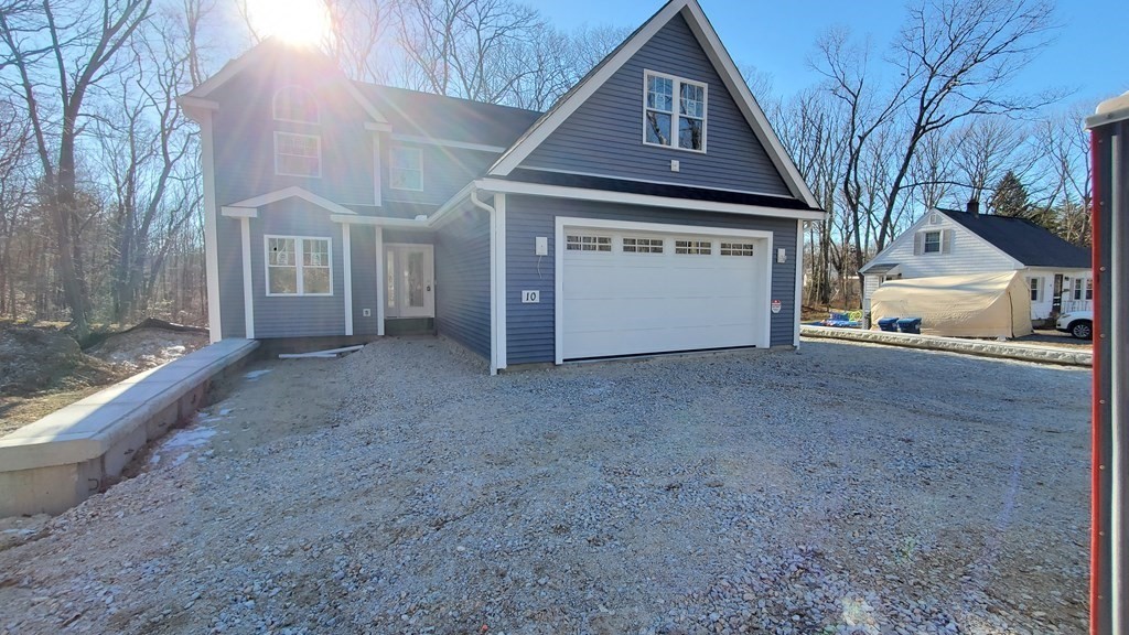 8B Commonwealth Avenue