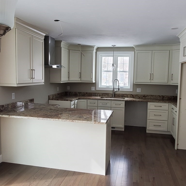 8B Commonwealth Avenue