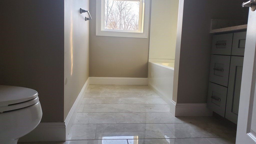 8B Commonwealth Avenue