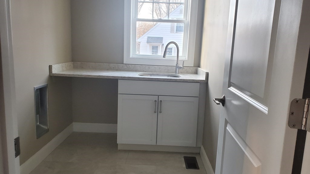 8B Commonwealth Avenue