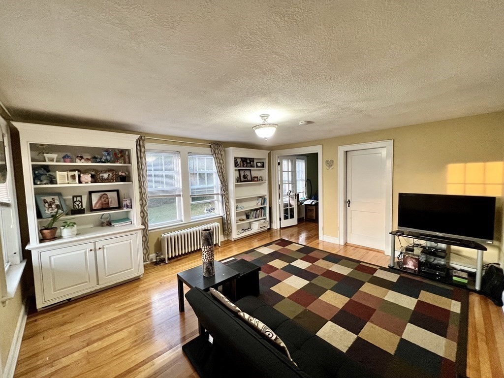 8 Lawrence Street # 2