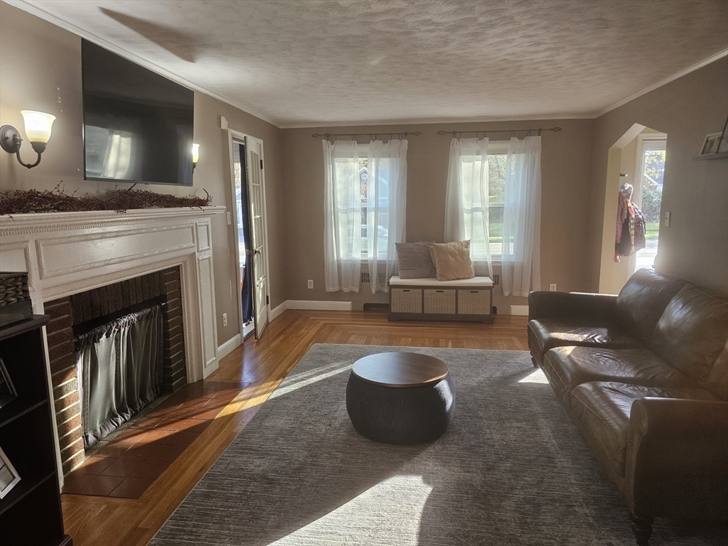 614 Salisbury Street