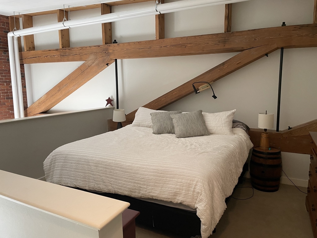 48 Water Street # 403