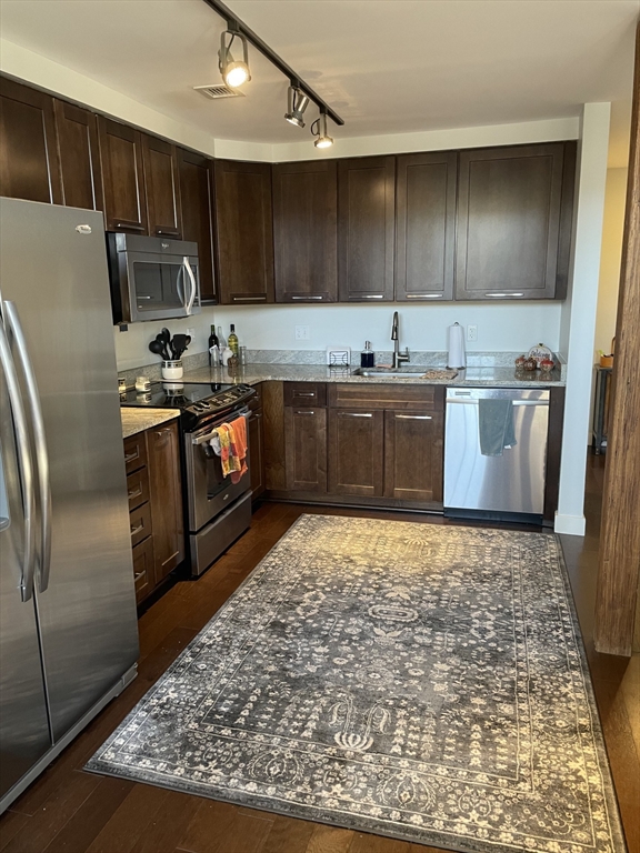 48 Water Street # 403