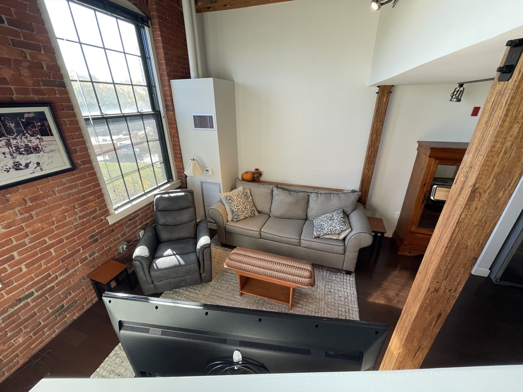 48 Water Street # 403