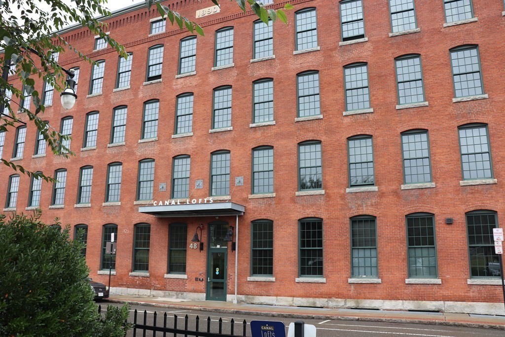 48 Water Street # 403