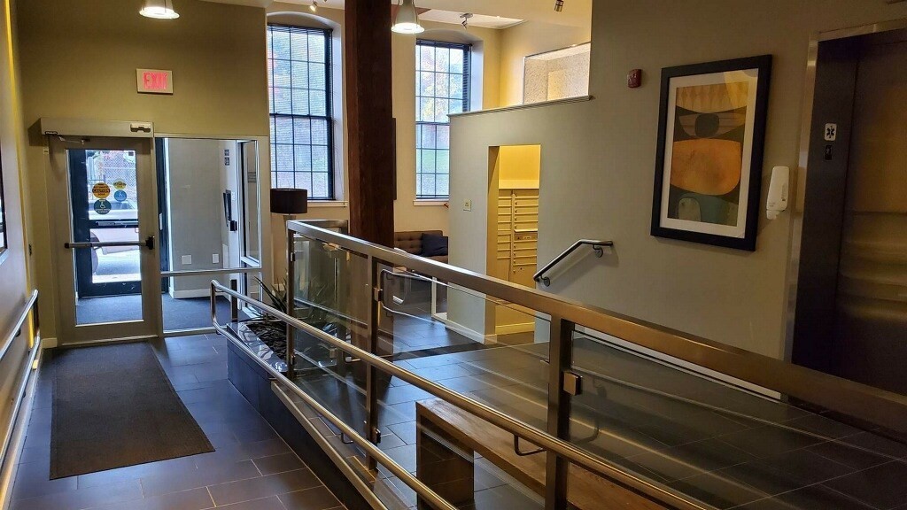 48 Water Street # 403