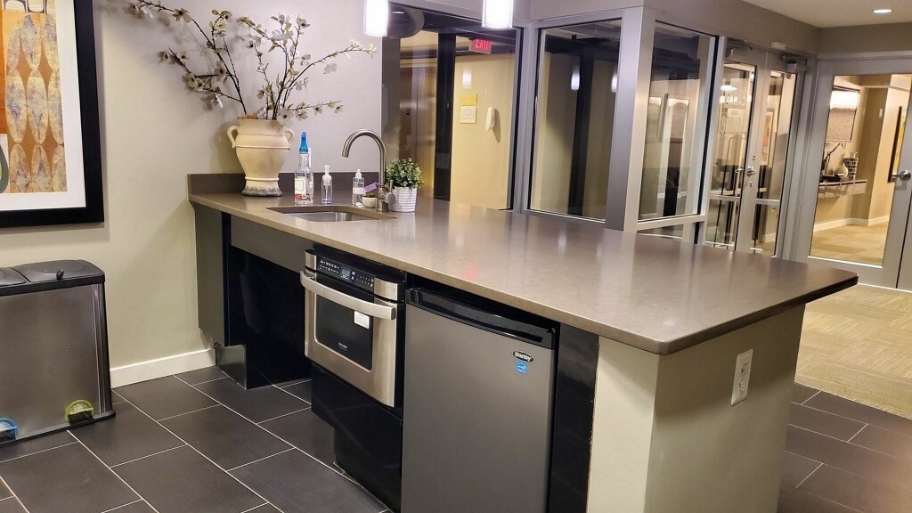 48 Water Street # 403