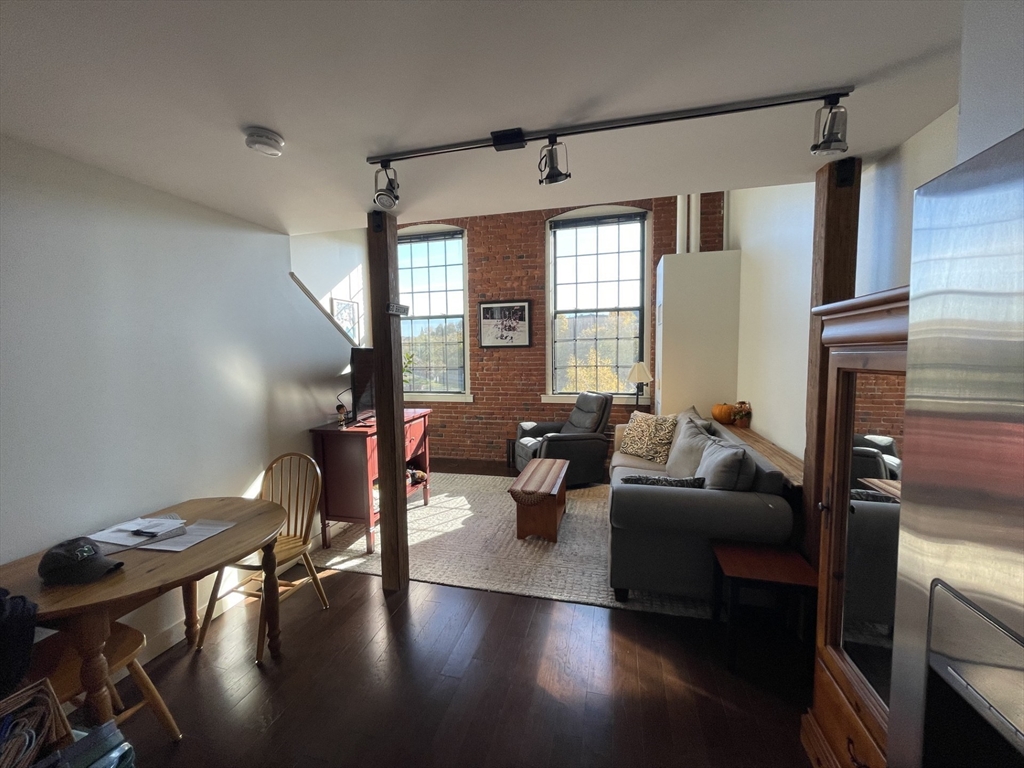 48 Water Street # 403