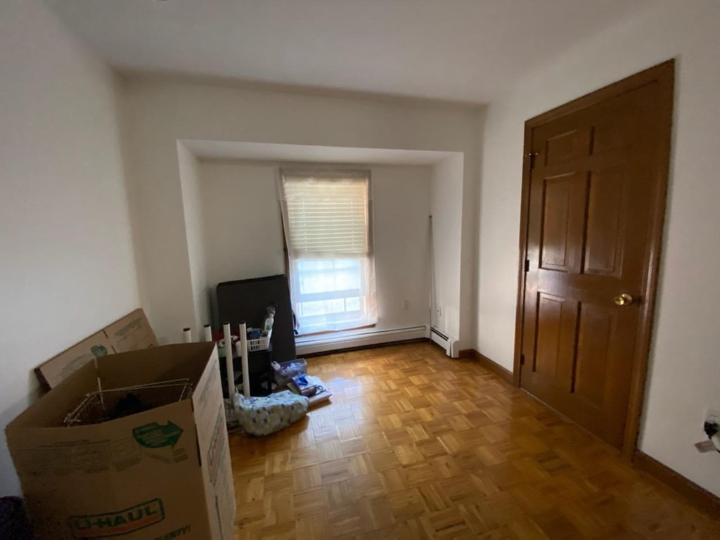 548 Pleasant Street # 2R