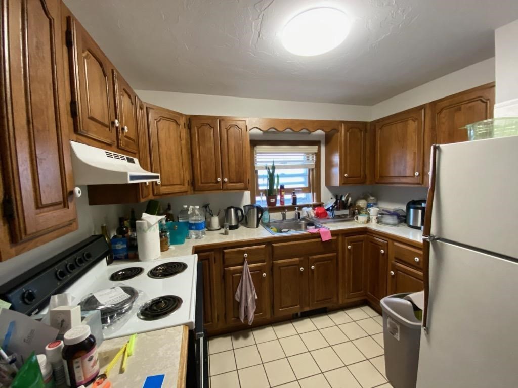 548 Pleasant Street # 2R