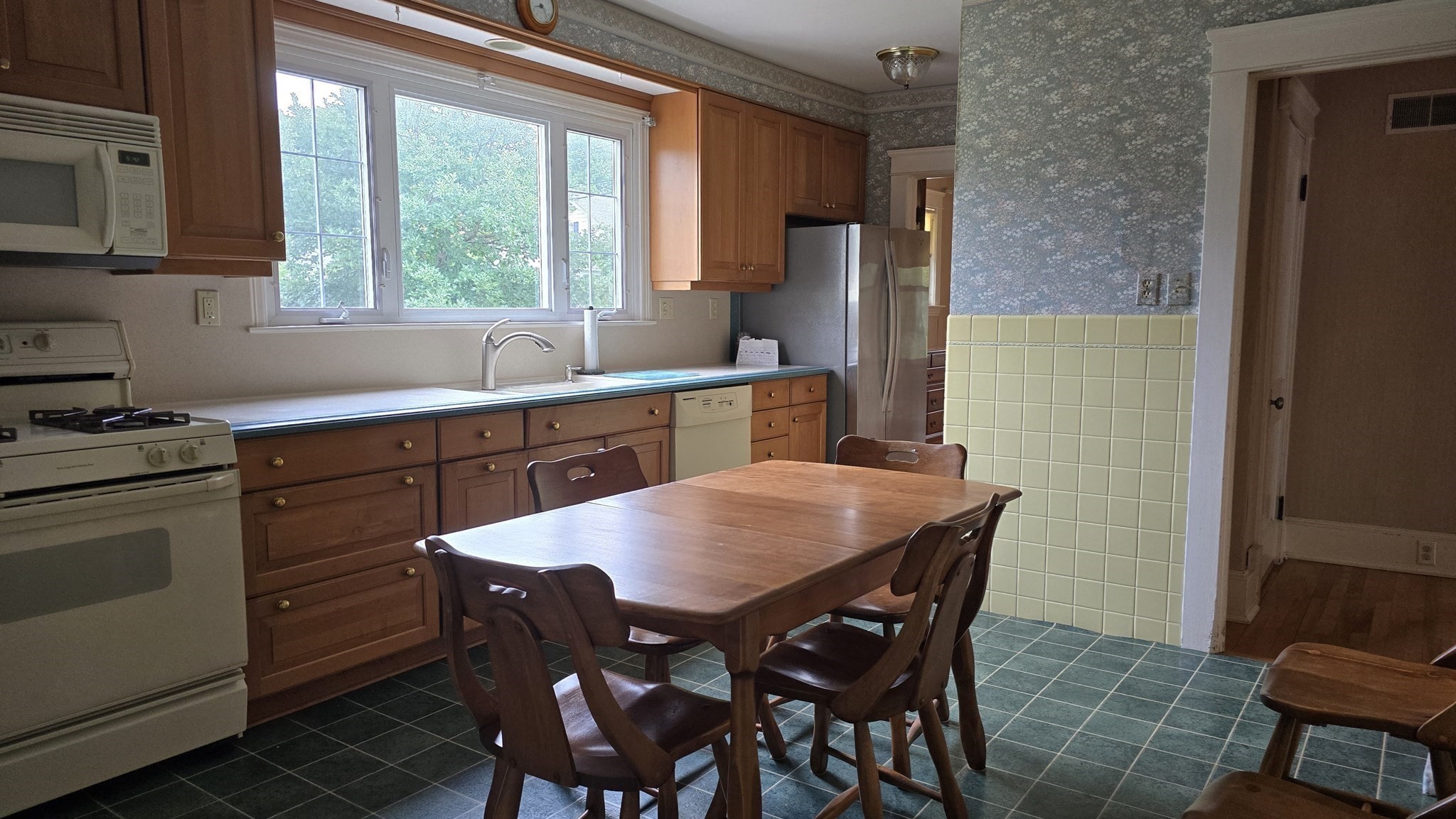 21 Arbutus Road