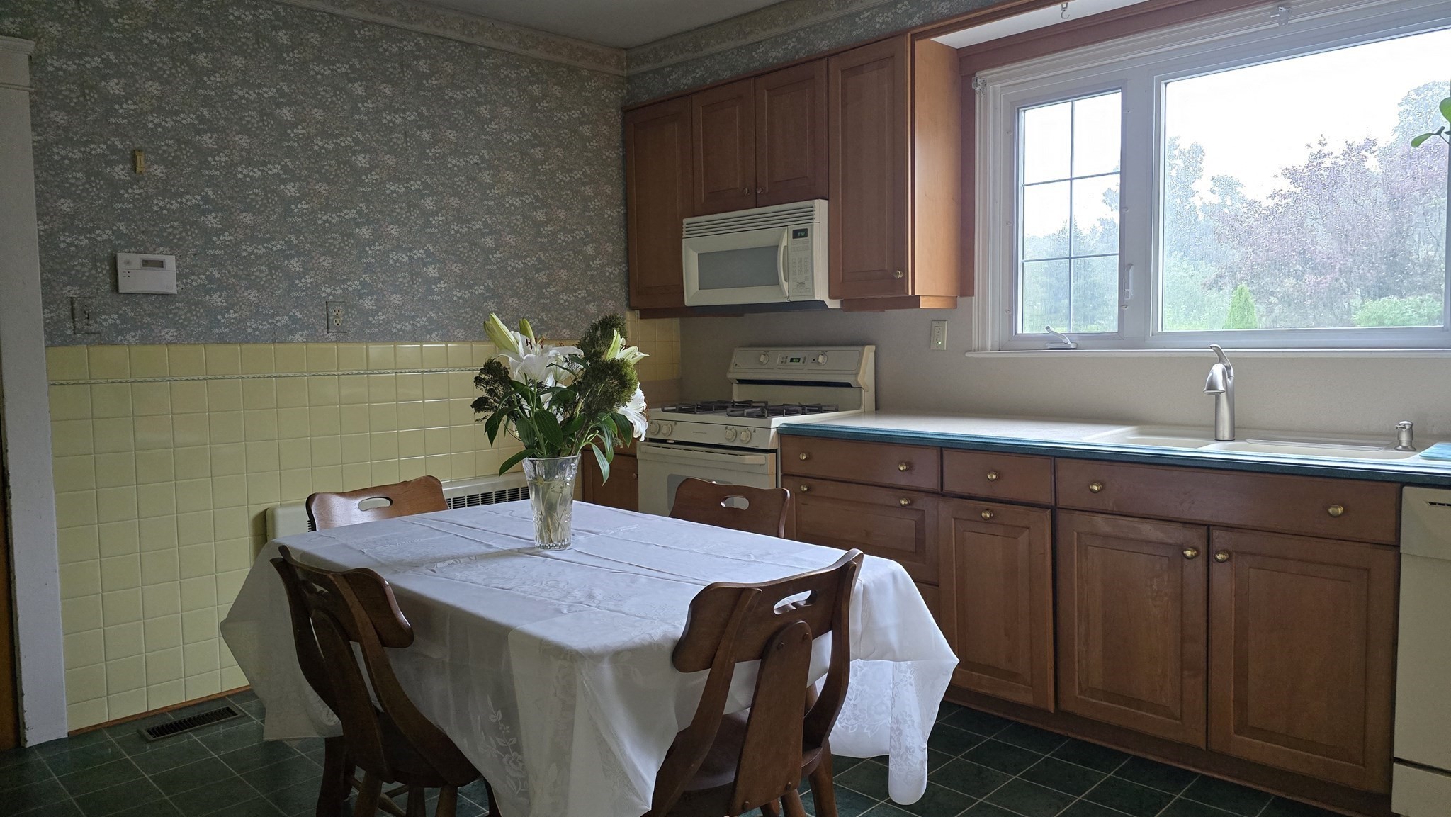 21 Arbutus Road