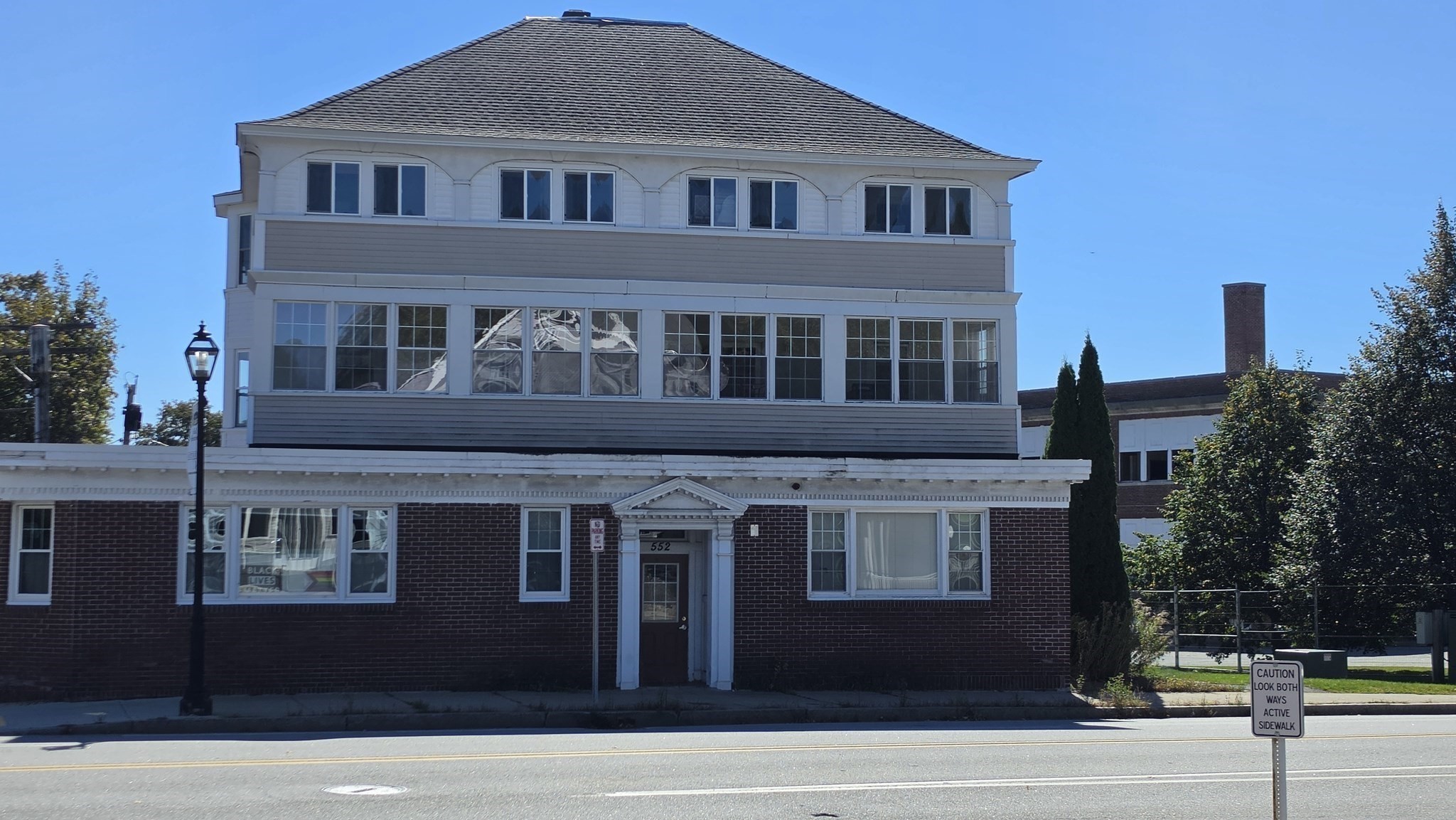 552 Main Street # 5