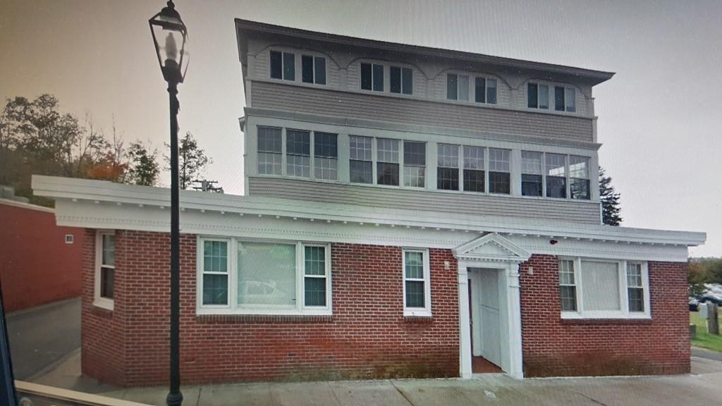 552 Main Street # 5