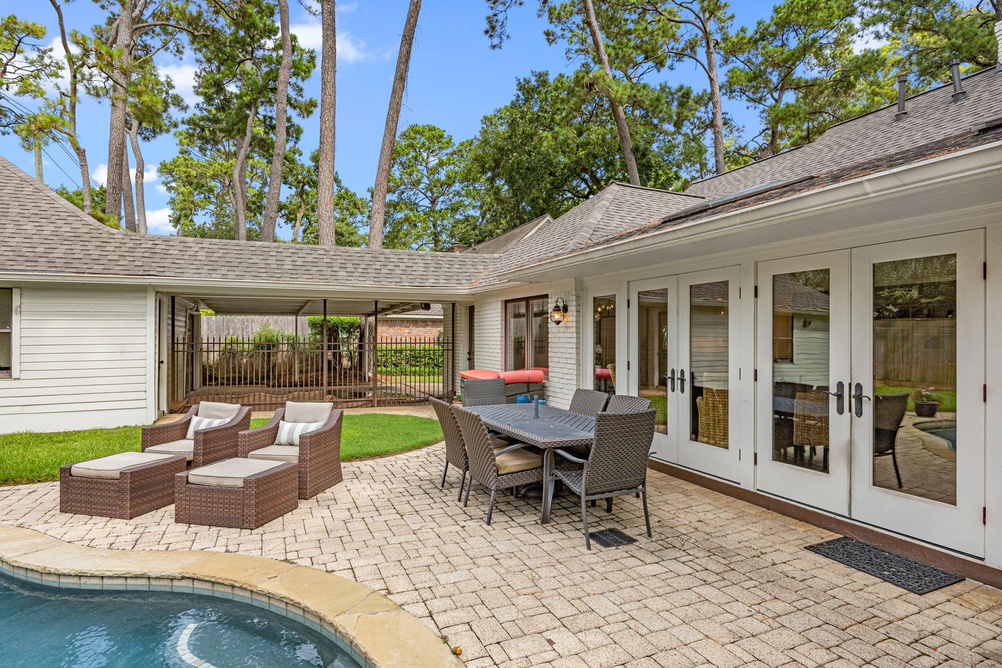 12215 Cobblestone Drive