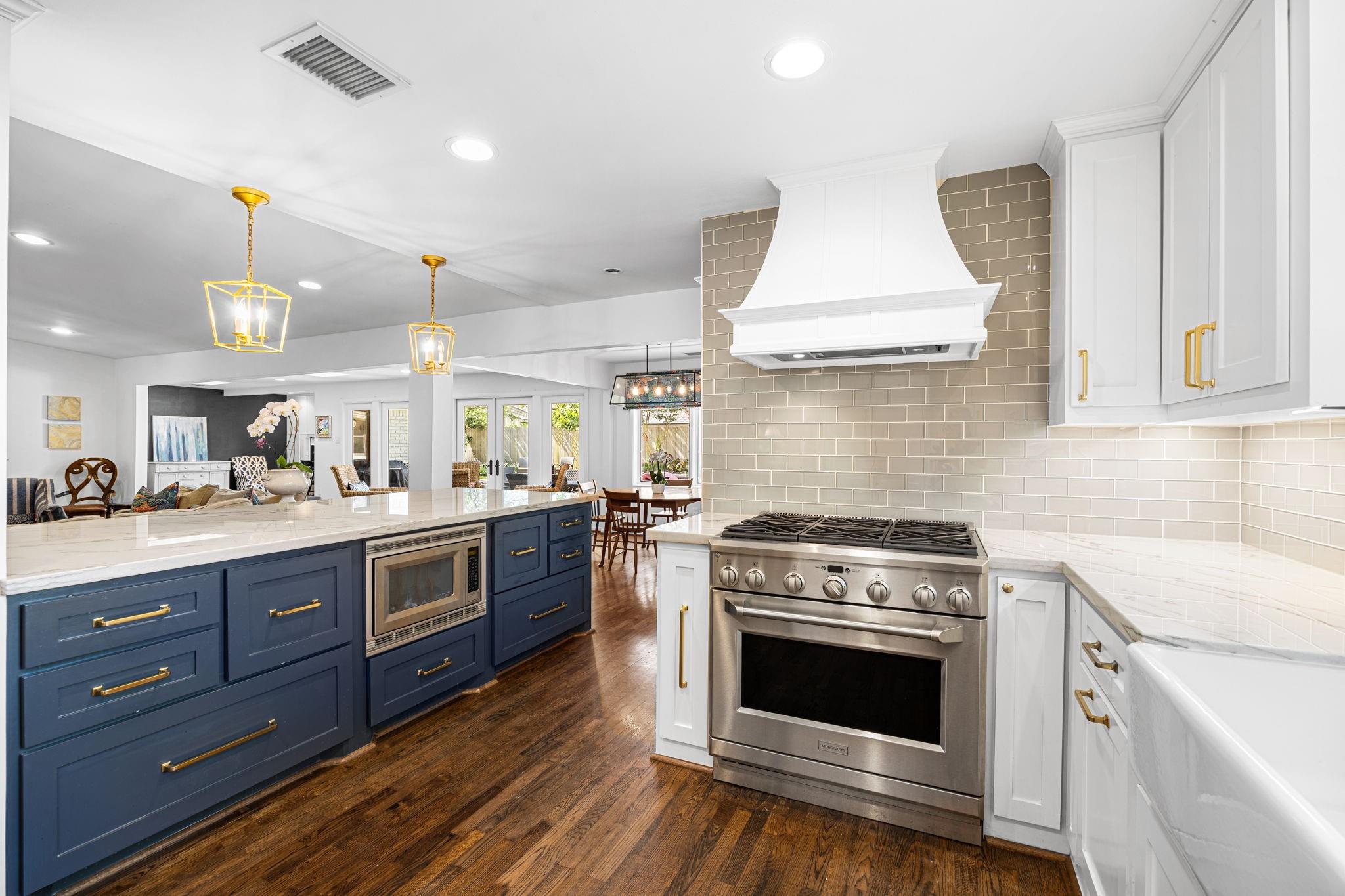 12215 Cobblestone Drive