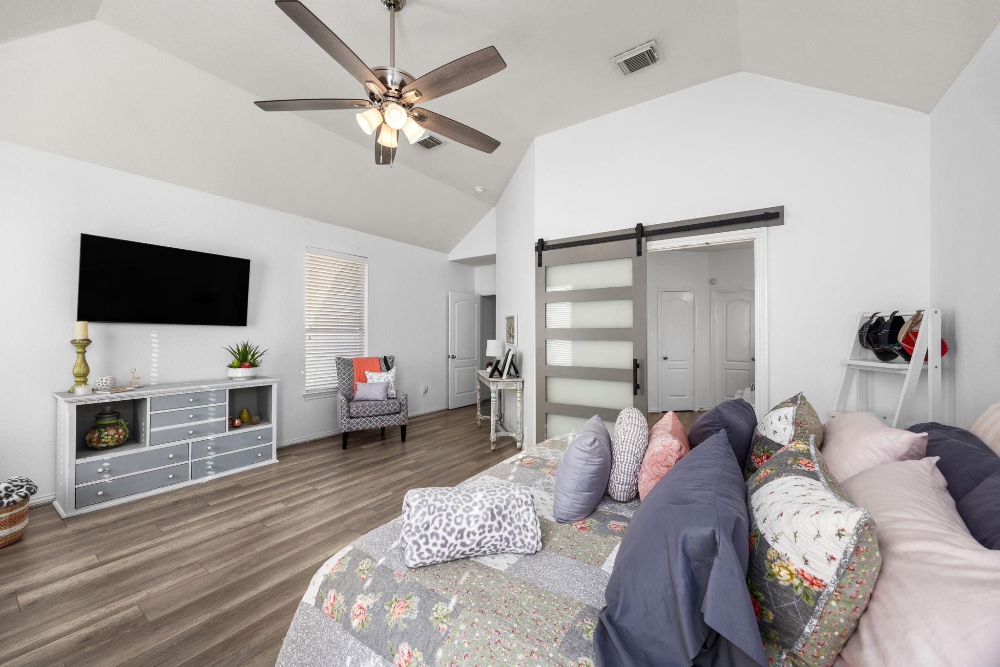 6911 Hamilton Falls Lane