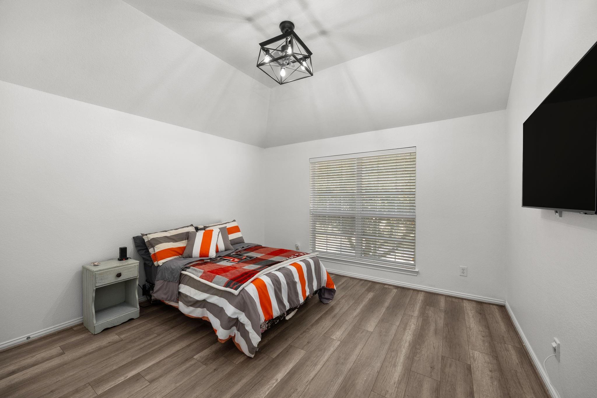 6911 Hamilton Falls Lane